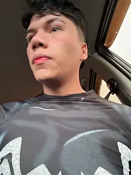 Snapshot of Logan_smith1 chatting on October 17, 2025, 4:09 pm Logan smith1 online show from October 17, 2025, 4:09 pm