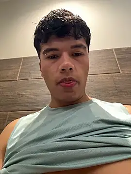 Logan smith1 online show from November 25, 2025, 5:57 pm