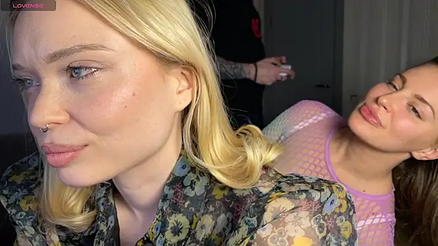 Snapshot of dollfromvenus chatting on February 12, 2026, 6:02 am dollfromvenus online show from February 12, 2026, 6:02 am