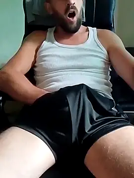 Snapshot of GrofLicno chatting on September 24, 2025, 2:01 pm GrofLicno online show from September 24, 2025, 2:01 pm