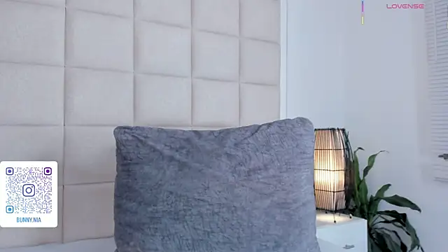 Snapshot of Nia_Bunny chatting on September 29, 2025, 1:39 pm Nia Bunny online show from September 29, 2025, 1:39 pm