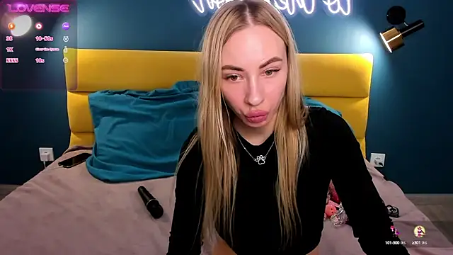 Snapshot of Diana_Garrett chatting on January 24, 2025, 11:59 am Diana Garrett online show from January 24, 2025, 11:59 am