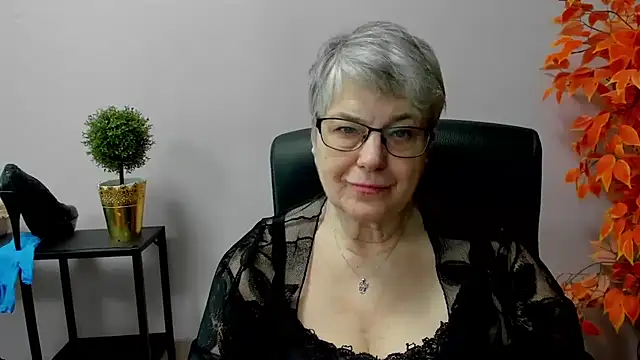 IrisDream online show from March 10, 2025, 10:50 am