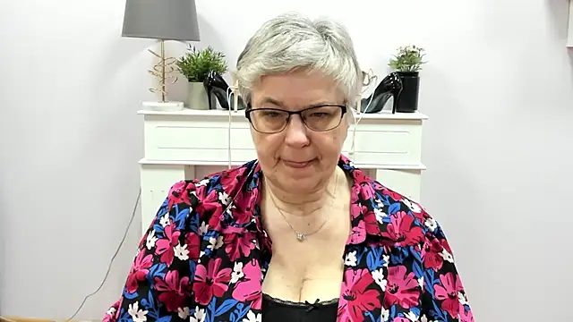 IrisDream online show from March 25, 2026, 7:08 am