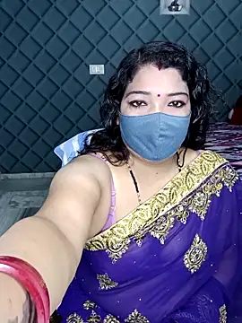 Cute-Raashii online show from February 26, 2025, 5:21 pm