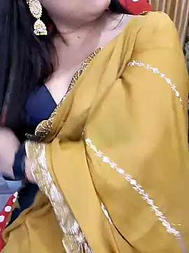 Cute-Raashii online show from November 26, 2025, 4:40 pm