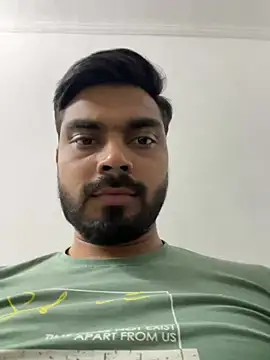 hotboysammy online show from January 3, 2025, 1:46 pm