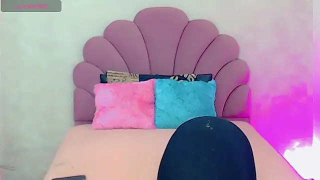 briana sex32 online show from February 20, 2025, 3:45 am
