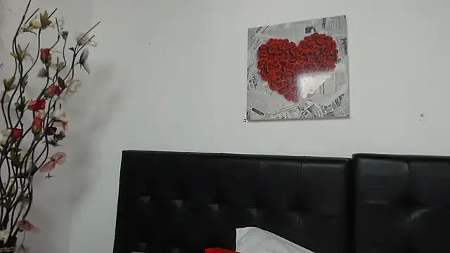 Angelinna Milf online show from January 16, 2025, 7:10 pm