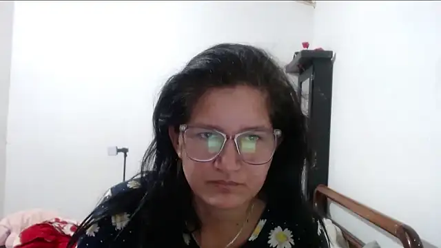 Angelinna Milf online show from September 18, 2025, 8:01 pm