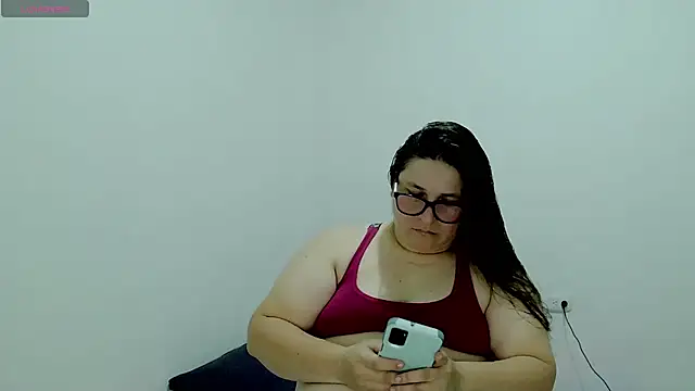 Snapshot of katty_femdom chatting on September 18, 2025, 7:17 pm katty femdom online show from September 18, 2025, 7:17 pm