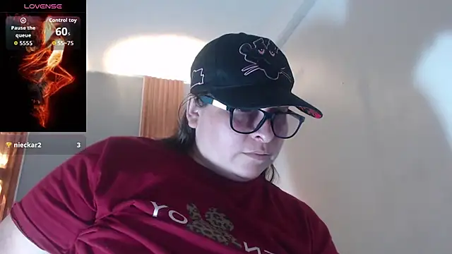 Snapshot of katty_femdom chatting on October 17, 2025, 6:21 pm katty femdom online show from October 17, 2025, 6:21 pm