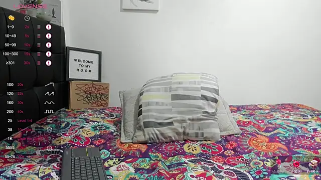 Snapshot of RoddyRich11 chatting on October 5, 2025, 10:22 pm RoddyRich11 online show from October 5, 2025, 10:22 pm