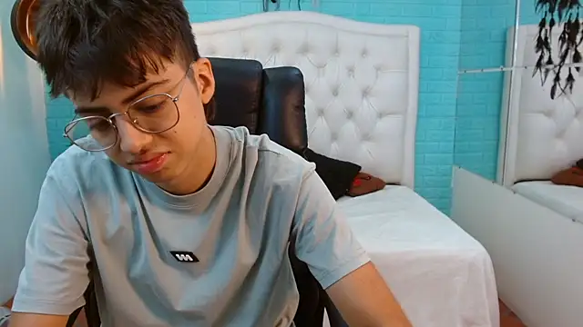 Snapshot of jhoellx chatting on September 21, 2025, 1:05 pm jhoellx online show from September 21, 2025, 1:05 pm