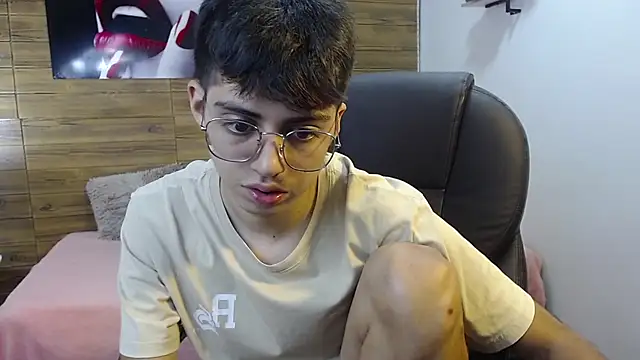 Snapshot of jhoellx chatting on September 29, 2025, 7:41 pm jhoellx online show from September 29, 2025, 7:41 pm