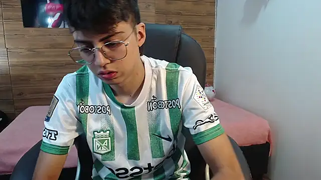 Snapshot of jhoellx chatting on September 22, 2025, 7:31 pm jhoellx online show from September 22, 2025, 7:31 pm