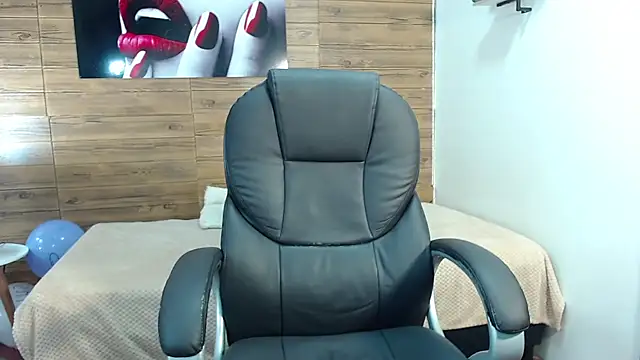 Snapshot of jhoellx chatting on October 12, 2025, 1:01 pm jhoellx online show from October 12, 2025, 1:01 pm