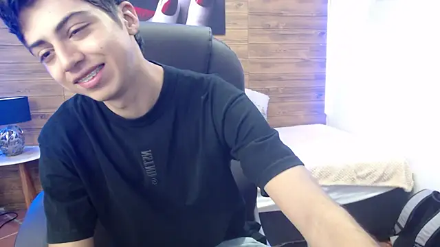 jhoellx online show from February 6, 2025, 12:37 pm