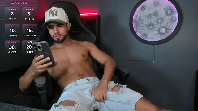 khriss brown online show from November 12, 2025, 10:02 pm