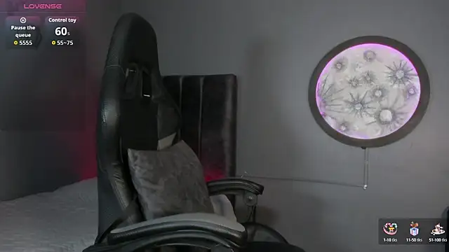 Snapshot of khriss_brown chatting on October 2, 2025, 9:07 pm khriss brown online show from October 2, 2025, 9:07 pm