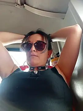 Snapshot of sophie_banger chatting on October 6, 2025, 7:58 pm sophie banger online show from October 6, 2025, 7:58 pm