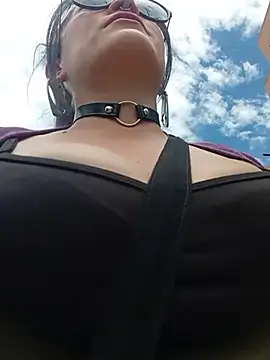 Snapshot of sophie_banger chatting on October 5, 2025, 5:25 pm sophie banger online show from October 5, 2025, 5:25 pm