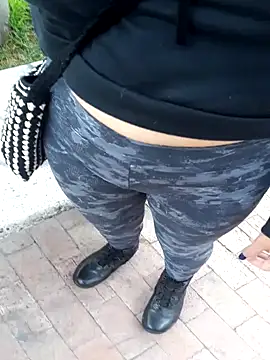 Snapshot of sophie_banger chatting on September 28, 2025, 3:52 pm sophie banger online show from September 28, 2025, 3:52 pm