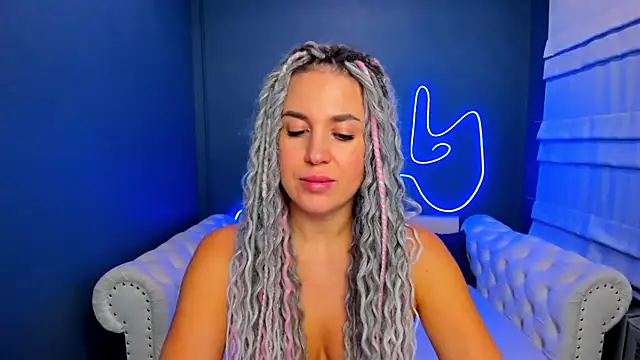 Snapshot of rock_n_roxy chatting on October 7, 2025, 1:17 am rock n roxy online show from October 7, 2025, 1:17 am