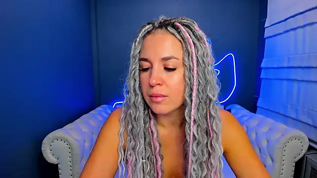 Snapshot of rock_n_roxy chatting on September 26, 2025, 1:23 am rock n roxy online show from September 26, 2025, 1:23 am