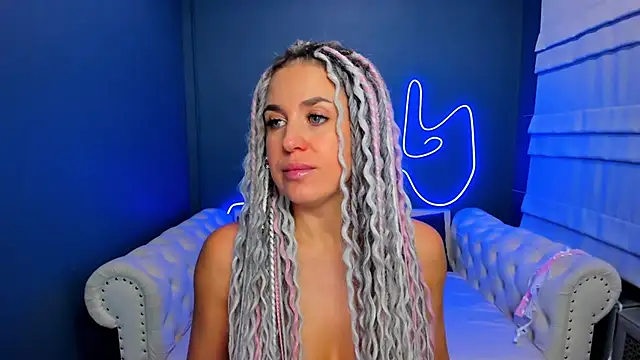 Snapshot of rock_n_roxy chatting on October 21, 2025, 1:16 am rock n roxy online show from October 21, 2025, 1:16 am