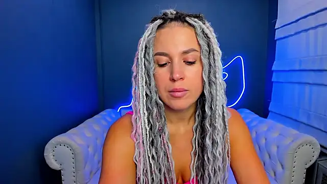 Snapshot of rock_n_roxy chatting on September 19, 2025, 1:20 am rock n roxy online show from September 19, 2025, 1:20 am