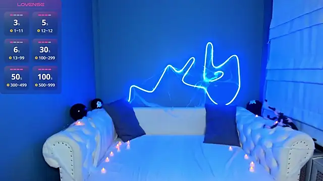 Snapshot of rock_n_roxy chatting on October 31, 2025, 1:24 am rock n roxy online show from October 31, 2025, 1:24 am