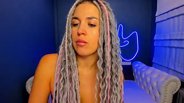 Snapshot of rock_n_roxy chatting on October 11, 2025, 1:17 am rock n roxy online show from October 11, 2025, 1:17 am