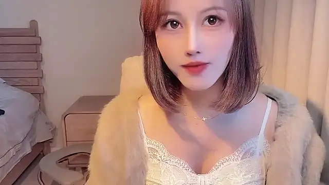 Krismil3 online show from December 3, 2025, 2:01 am