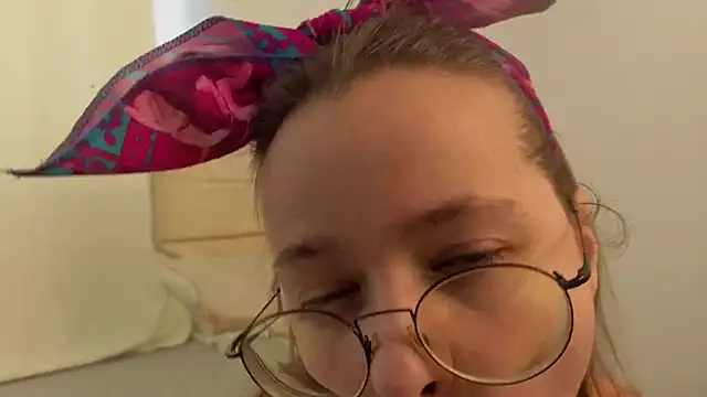 CassieCool online show from October 17, 2025, 12:29 pm