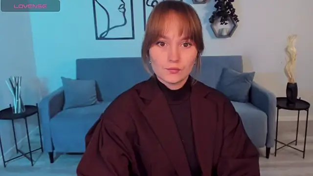 BritnieCute online show from October 17, 2025, 5:00 am