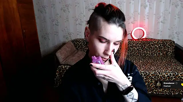 Snapshot of Miya_Wey_ chatting on February 9, 2025, 11:58 am Miya Wey online show from February 9, 2025, 11:58 am