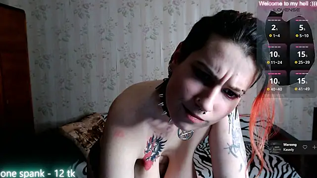 Snapshot of Miya_Wey_ chatting on February 2, 2025, 8:41 pm Miya Wey online show from February 2, 2025, 8:41 pm