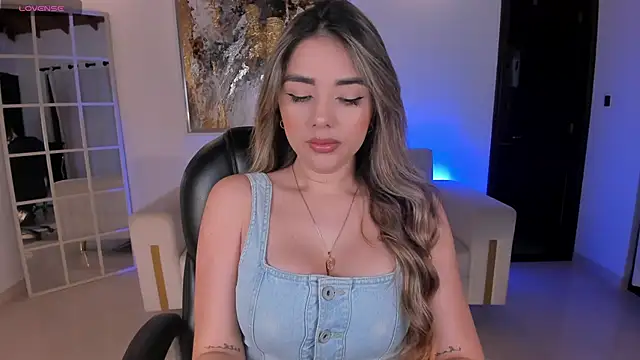 ChloePreston  online show from January 16, 2025, 10:53 am