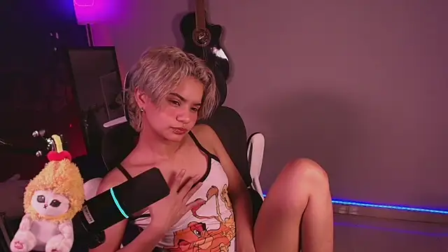 marlena3312 online show from November 25, 2025, 3:01 pm