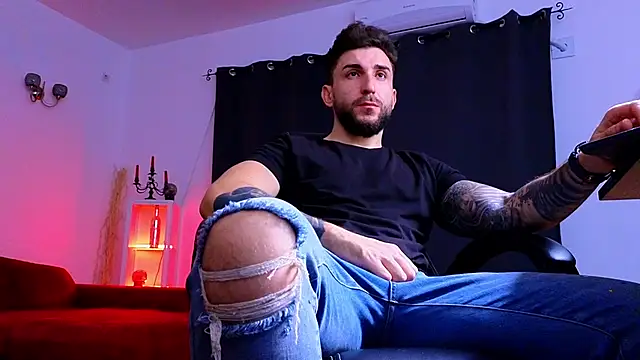 MightyAaron66 online show from November 18, 2025, 3:26 pm