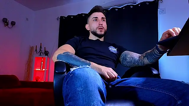 Snapshot of MightyAaron66 chatting on September 16, 2025, 2:51 pm MightyAaron66 online show from September 16, 2025, 2:51 pm