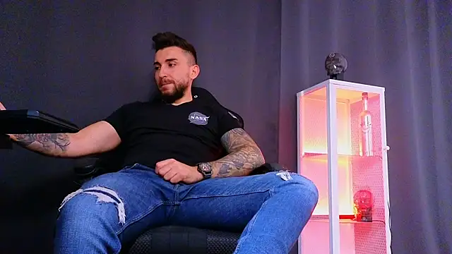 MightyAaron66 online show from February 28, 2025, 10:30 am