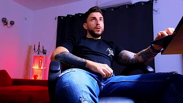 MightyAaron66 online show from September 10, 2025, 3:49 am