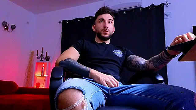 MightyAaron66 online show from November 21, 2025, 3:38 am