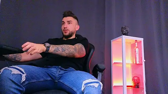MightyAaron66 online show from February 22, 2025, 3:01 am