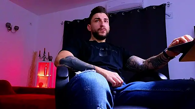 Snapshot of MightyAaron66 chatting on September 26, 2025, 4:19 am MightyAaron66 online show from September 26, 2025, 4:19 am