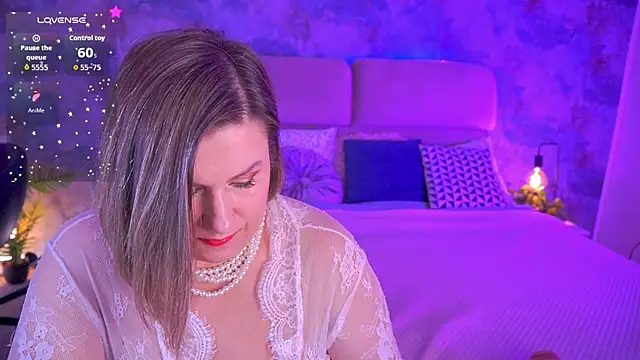 Snapshot of KiraRoxx chatting on February 28, 2026, 8:08 pm KiraRoxx online show from February 28, 2026, 8:08 pm