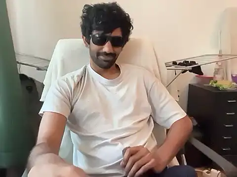 dominanthubby online show from June 3, 2026, 7:42 am