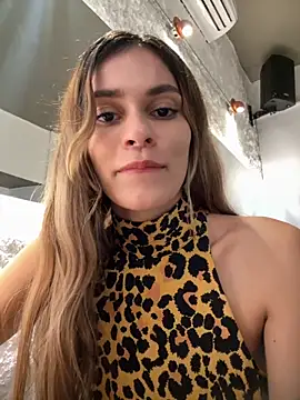 Snapshot of cuteluci_ chatting on October 11, 2025, 10:44 pm cuteluci  online show from October 11, 2025, 10:44 pm